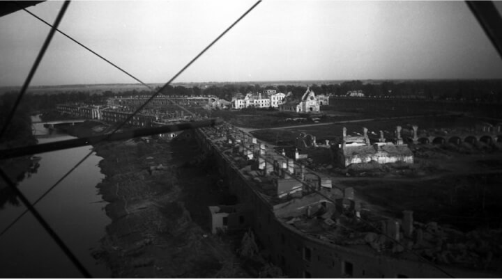 Брестская крепость в день освобождения. 28 июля 1944 года
